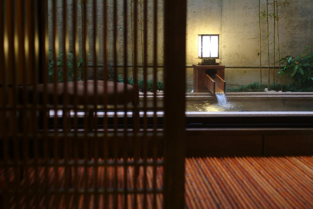 Tomiya Hotel Shin'onsen Buitenkant foto